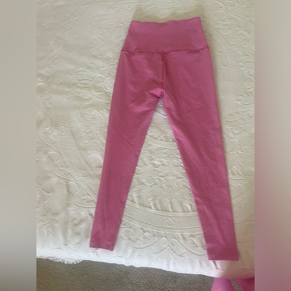 Beyond Yoga- leggings- Pink Orchard